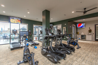 Belmont House in Columbus, OH - Building Photo - Interior Photo