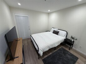 116 W Maple St in Glendale, CA - Building Photo