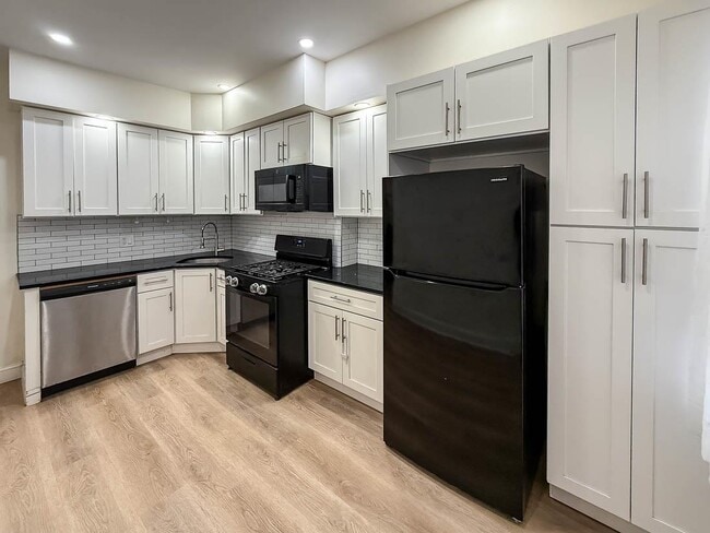 1687 John F. Kennedy Blvd in Jersey City, NJ - Building Photo - Building Photo