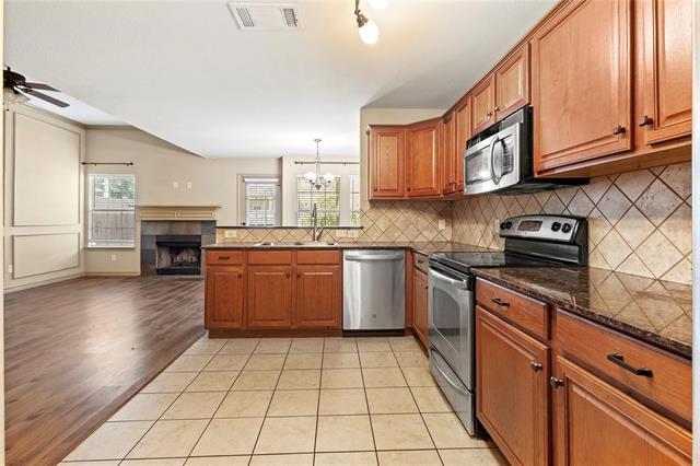 3824 Vista Mar Dr in Euless, TX - Building Photo - Building Photo