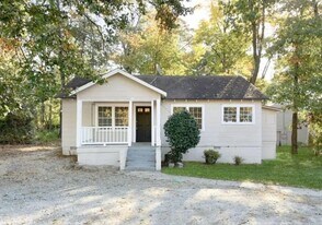 4880 Hale Rd in Forest Park, GA - Building Photo