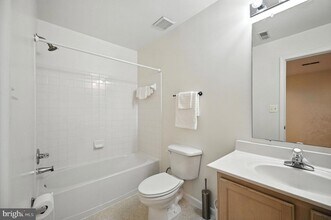 6949 Banchory Ct in Alexandria, VA - Building Photo - Building Photo