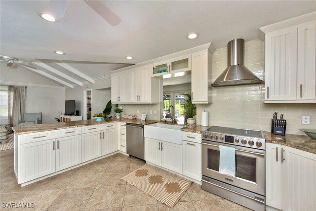 property at 1614 Forest Lakes Blvd