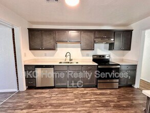 2537 NW 35th St in Oklahoma City, OK - Foto de edificio - Building Photo