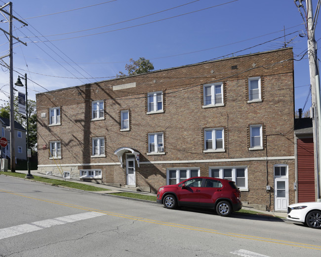 307 Lemont St in Lemont, IL - Foto de edificio - Building Photo