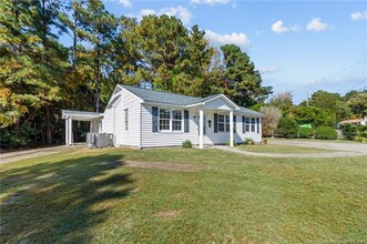 1390 Thelbert Dr in Fayetteville, NC - Building Photo - Building Photo