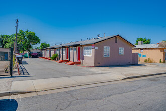 1017 El Tejon Ave in Bakersfield, CA - Building Photo - Building Photo