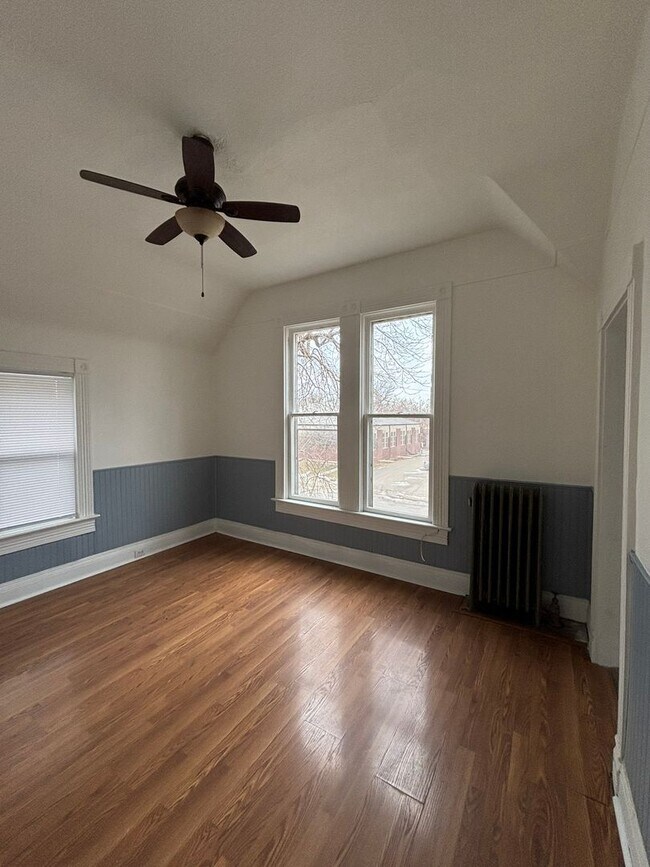 property at 1309 S 32nd Ave