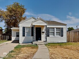 2216 28th St in Lubbock, TX - Building Photo