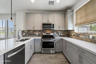 3030 N 38th St in Phoenix, AZ - Building Photo - Building Photo