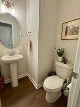 915 Kinsey Aly in Charlotte, NC - Building Photo - Building Photo