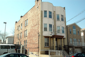 87 Fulton Ave in Jersey City, NJ - Building Photo - Building Photo