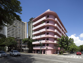 Waikiki Cove in Honolulu, HI - Building Photo - Building Photo