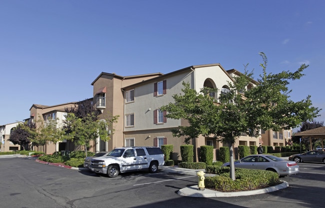 Muirlands at Windemere Apartments