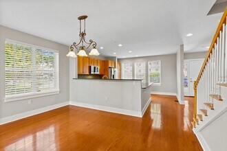 2 Powder Mill Square in Andover, MA - Building Photo - Building Photo