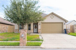 14 Bold Ruler Ave in Edinburg, TX - Building Photo