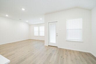 2139 Thornton Dr in Crandall, TX - Building Photo - Building Photo