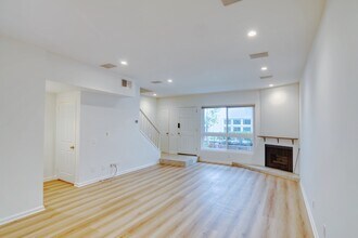 938 18th St in Santa Monica, CA - Foto de edificio - Building Photo