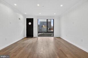 3336 Salmon St in Philadelphia, PA - Building Photo