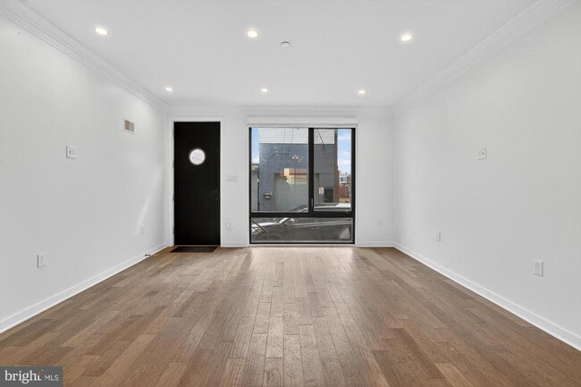 property at 3336 Salmon St