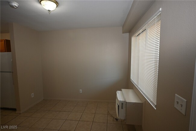 3017 E Carey Ave in North Las Vegas, NV - Building Photo - Building Photo