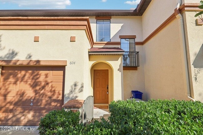 property at 604 Briar Way Ln