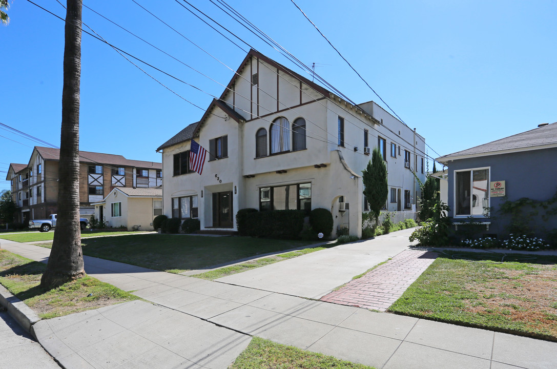 630 Raleigh St in Glendale, CA - Building Photo