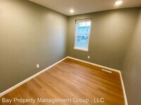 718 N Eden St photo'