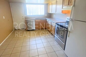 3313 W Harmont Dr in Phoenix, AZ - Building Photo - Building Photo