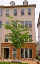 14831 Chrysler Ct in Dale City, VA - Building Photo