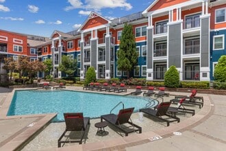 Elizabeth Station in Charlotte, NC - Foto de edificio - Building Photo