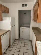 5148 Greene Ln-Unit -Greene Lane Unit B in Las Vegas, NV - Foto de edificio - Building Photo