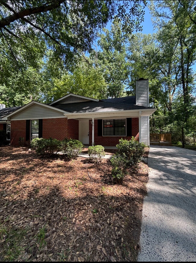 property at 6611 Pineburr Rd