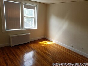 2045 Commonwealth Avenue in Boston, MA - Building Photo - Building Photo