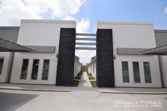 1713 W Garrison Dr in Pharr, TX - Building Photo - Building Photo