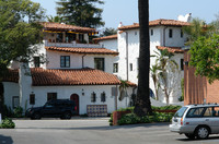 225 E Cota St in Santa Barbara, CA - Foto de edificio - Building Photo