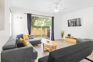 2650 N Old Lake Wilson Rd in Kissimmee, FL - Building Photo