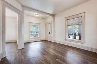 1124 N Market St in Wichita, KS - Building Photo - Building Photo