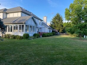 7963 Indian Creek Ln in Sylvania, OH - Building Photo - Building Photo