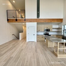 2913 N Oak Trafficway in North Kansas City, MO - Building Photo - Building Photo