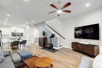 4405 Swift Path in Austin, TX - Building Photo - Building Photo