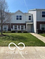 12030 Zircon Ln in Fishers, IN - Building Photo