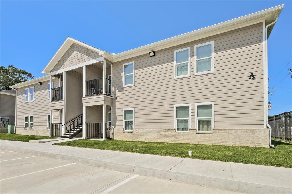 21754 McCleskey Rd, Unit 217 in New Caney, TX - Building Photo