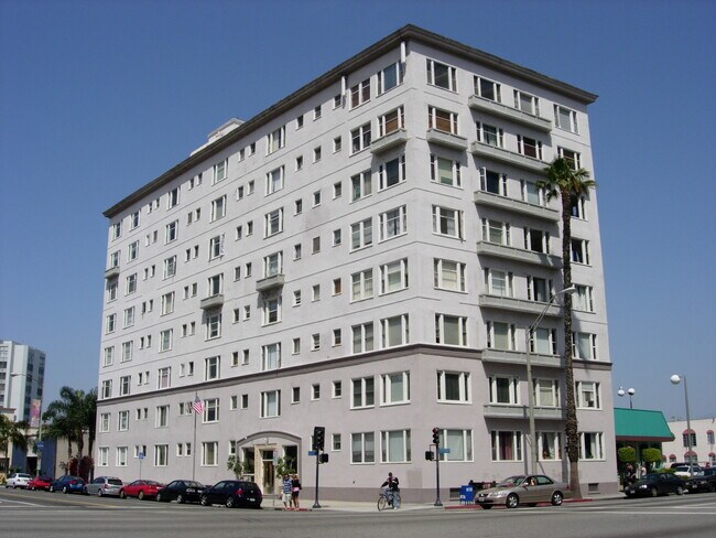 Artaban in Long Beach, CA - Building Photo - Building Photo