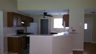 115 Burnley Dr in New Llano, LA - Building Photo - Building Photo