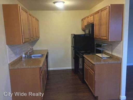 501 Edge Hill Rd in Glenside, PA - Building Photo
