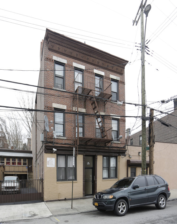 170 Waverly St in Yonkers, NY - Building Photo