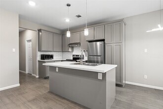 142 Calloway St in Houston, TX - Building Photo - Building Photo