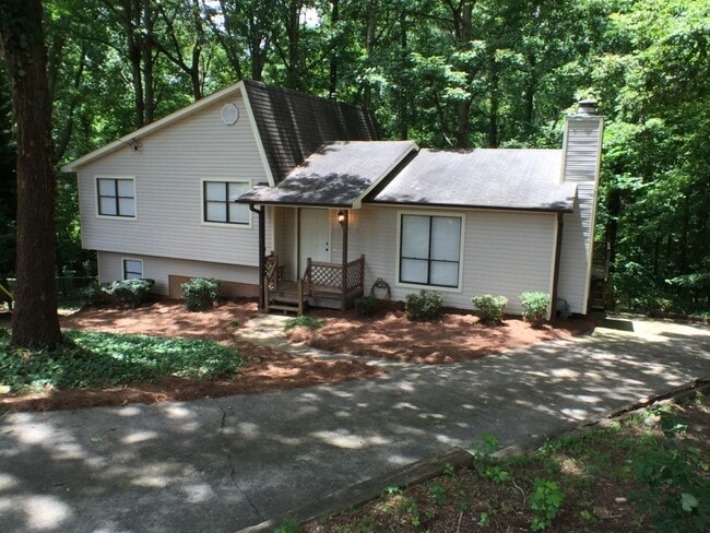 property at 5040 Woodland Dr NW