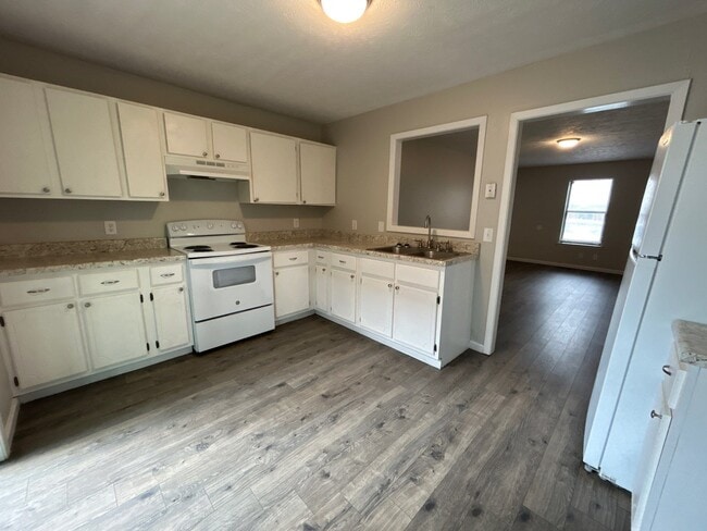275 Tinker Hill Cv, Unit A in Jackson, TN - Building Photo - Building Photo